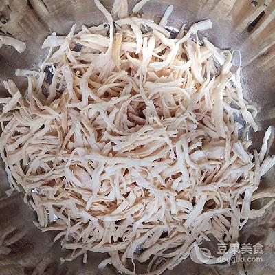 凉拌鸡丝的做法，凉拌鸡的制作方法和配料窍门（万用凉拌汁：凉拌鸡丝）