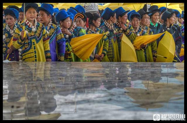彝族的节日有哪些，少数民族彝族的节日有哪些（布拖彝族火把节）