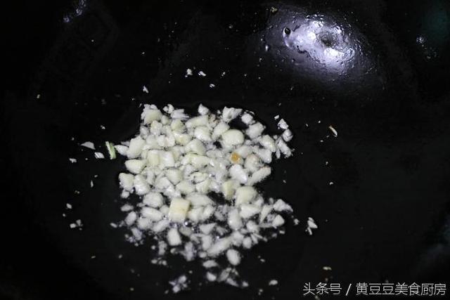 鱼籽怎样做好吃，鱼籽怎么做最好吃又简单（今天教你一道超级下饭的辣椒炒鱼籽）