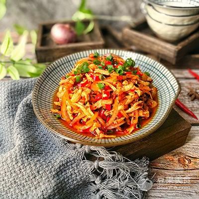 拌鸡丝的家常做法，凉拌鸡丝的做法步骤（老干妈拌鸡丝的做法）