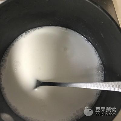 家常芒果糯米饭的做法，芒果糯米饭的做法