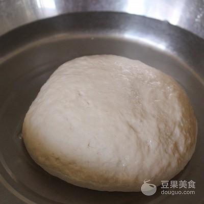 自制凉皮的做法，家庭自制凉皮做法（自制手工凉皮的做法）