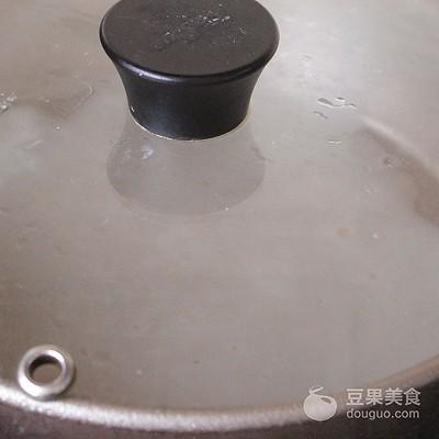 自制凉皮的做法，家庭自制凉皮做法（自制手工凉皮的做法）