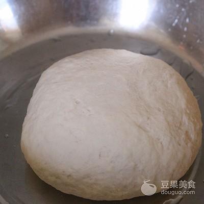 自制凉皮的做法，家庭自制凉皮做法（自制手工凉皮的做法）