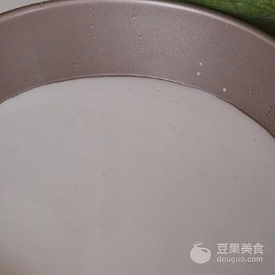 自制凉皮的做法，家庭自制凉皮做法（自制手工凉皮的做法）