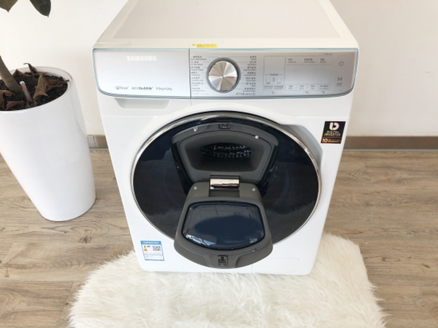 三星洗衣机功能图标，三星的洗衣机怎么样（三星新品智慕多维双驱洗衣机评测）