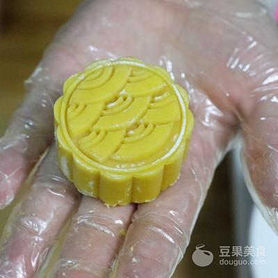 流心月饼的做法，流心月饼做法（流心月饼不可错过）