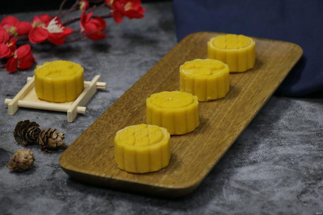 流心月饼的做法，流心月饼做法（流心月饼不可错过）