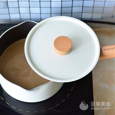 奶茶的做法简单，自制奶茶的做法