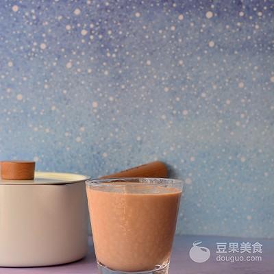 奶茶的做法简单，自制奶茶的做法
