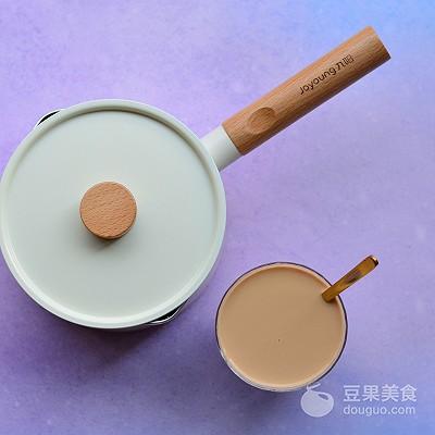 奶茶的做法简单，自制奶茶的做法