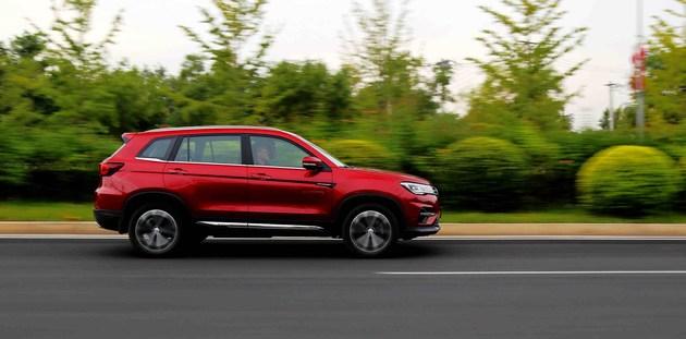 长安cs75裸车价，长安CS75裸车价多少（长安CS75驾驶评测）