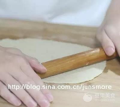 蜜三刀是哪里的特产，徐州人过年吃什么菜（蜜三刀的做法）