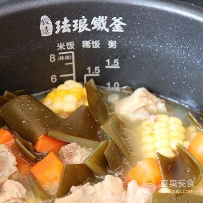 电饭锅煮玉米一般需要多少长时间，电饭锅煮玉米多久会熟（九阳珐琅铁斧电饭煲\u0026轻养一罐鲜米）