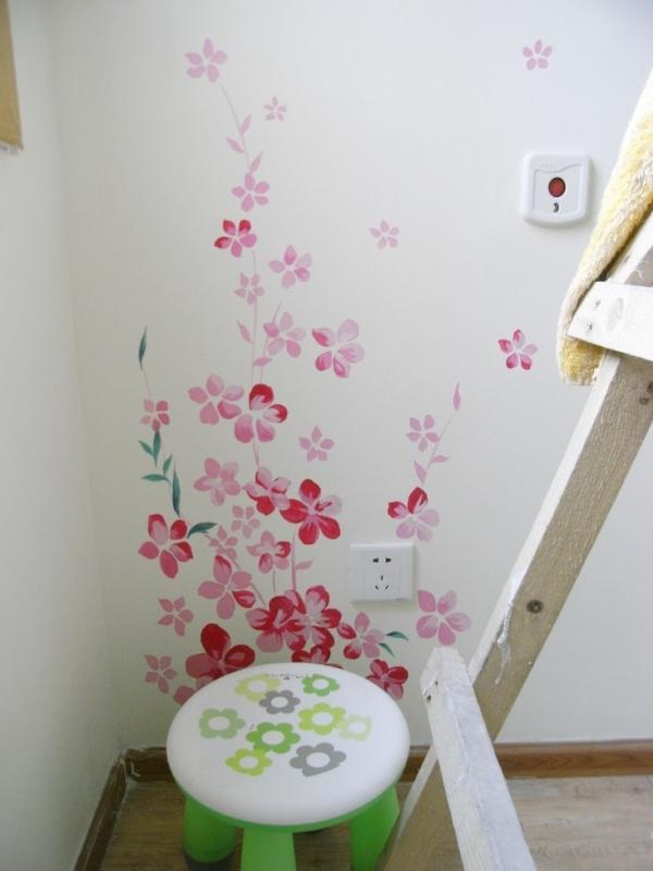 墙面的具体画法，平面图墙的画法（手绘墙画制作方法及步骤-家居小窍门）