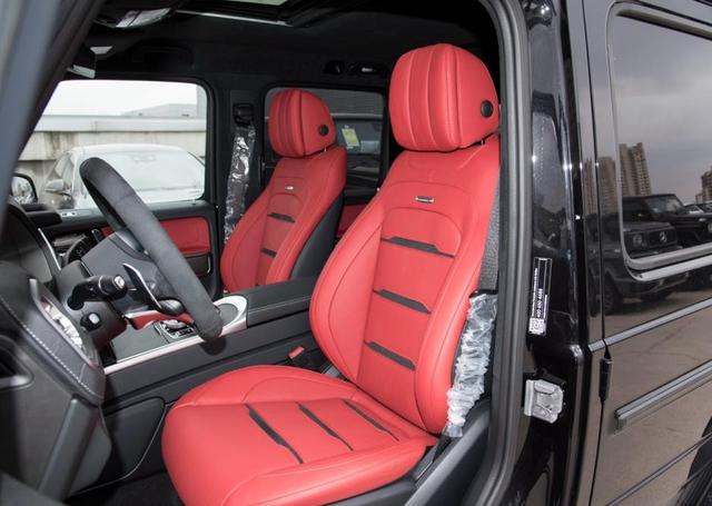 奔驰大g多少钱，奔驰G级2.0L报价多少钱（接近300万的奔驰大G）