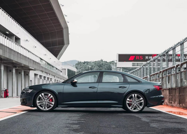 奥迪有s级的轿车，2023款奥迪S6正式上市