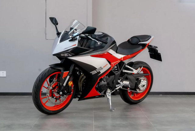 2万左右的摩托车，1万左右摩托车排行榜是什么（预算2万左右买摩托车）