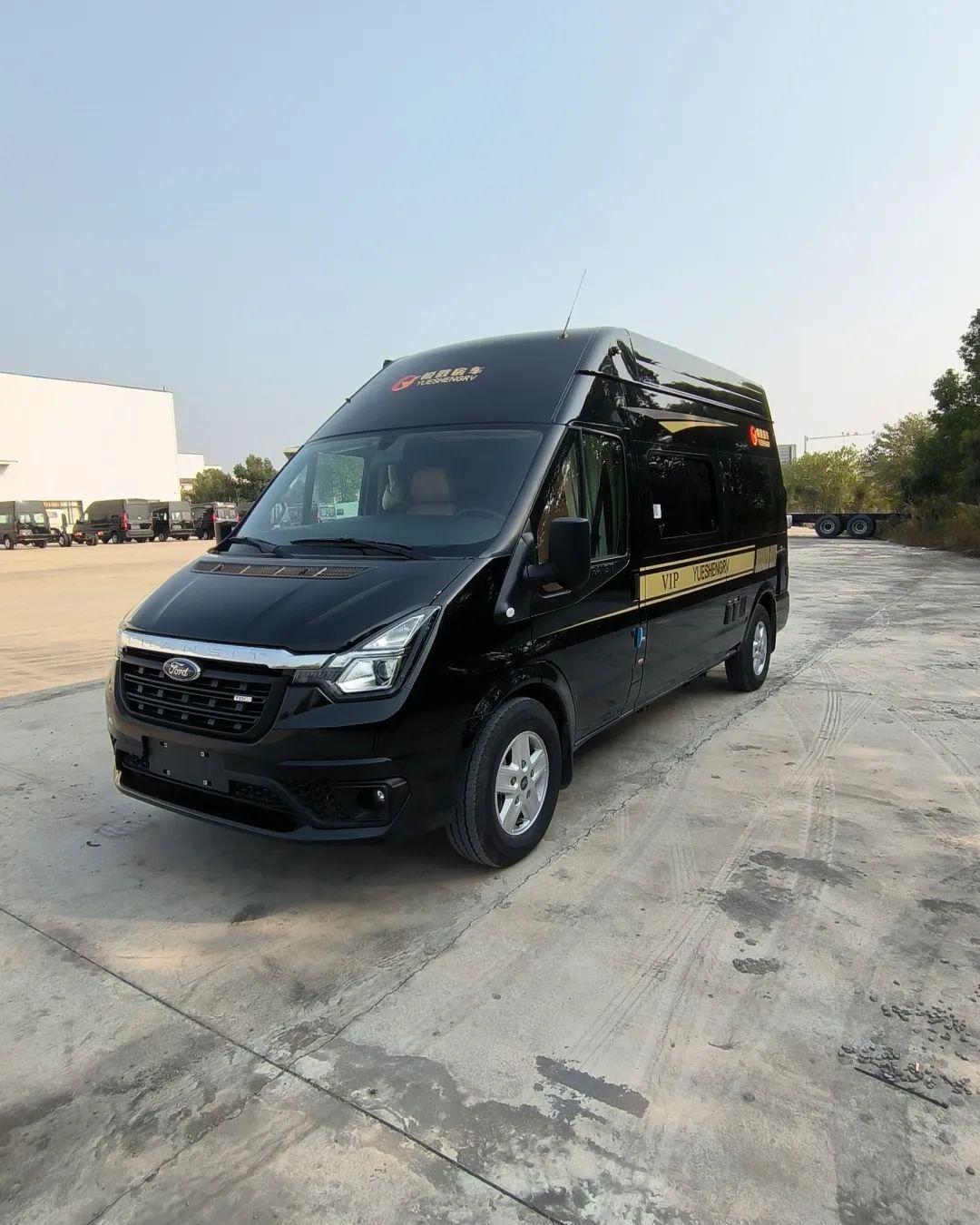 新款v348福特全顺15座图片(精致出行 悦胜福特全顺v348 配备航空座椅