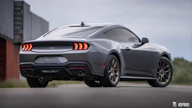 售价57万的v8 福特mustang，我全新V8“野马”没听过