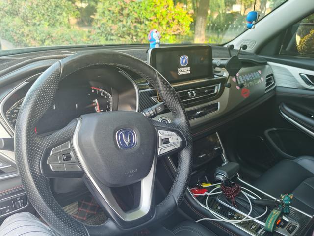 更换雨刮方法，更换雨刮的方法（给爱车更换雨刮）