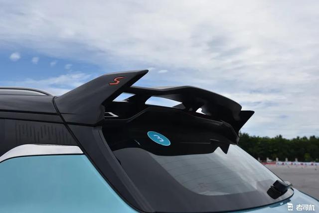 10万元以下汽车，10万以下车型（实拍年轻人的第一台SUV）