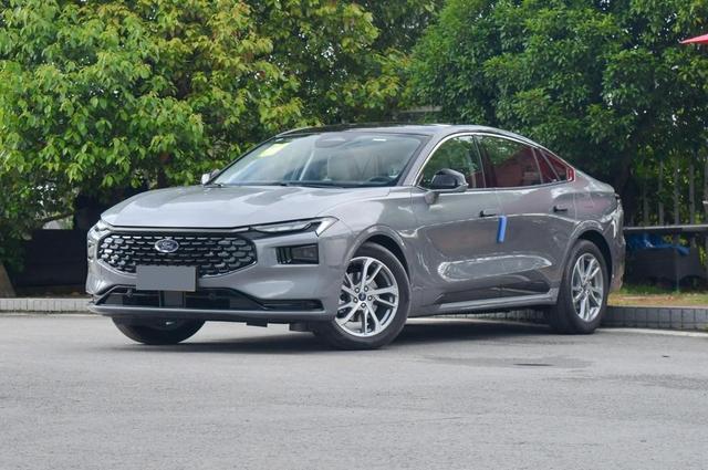 第三代福特蒙迪欧，我想知道福特蒙迪欧和蒙迪欧-致胜有什么区别么（聊聊20万不到的B级车蒙迪欧）