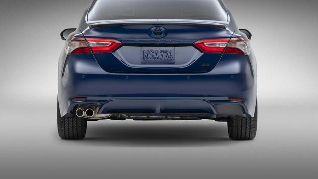 丰田凯美瑞价格及图片，丰田凯美瑞价格及图片易车汽车（2023款丰田凯美瑞SE曝光）