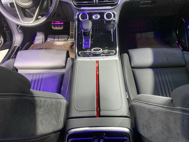 40万左右的车，适合女生开的40万左右的车（这些中大型轿车性价比出众）