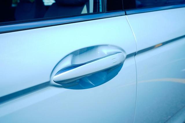 帝豪l雷神hix，吉利帝豪雷神hix与秦dmi（雷神Hi·X试驾测评）