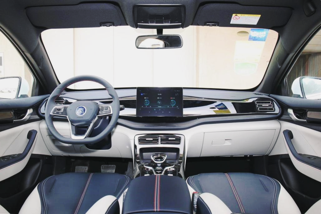 新能源汽车前十名品牌，新能源汽车的前十名品牌（2022最受国人追捧的十大新能源车）