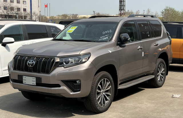 国六普拉多最新消息，普拉多国六上市时间是什么时候（新款国六普拉多亮相天津）