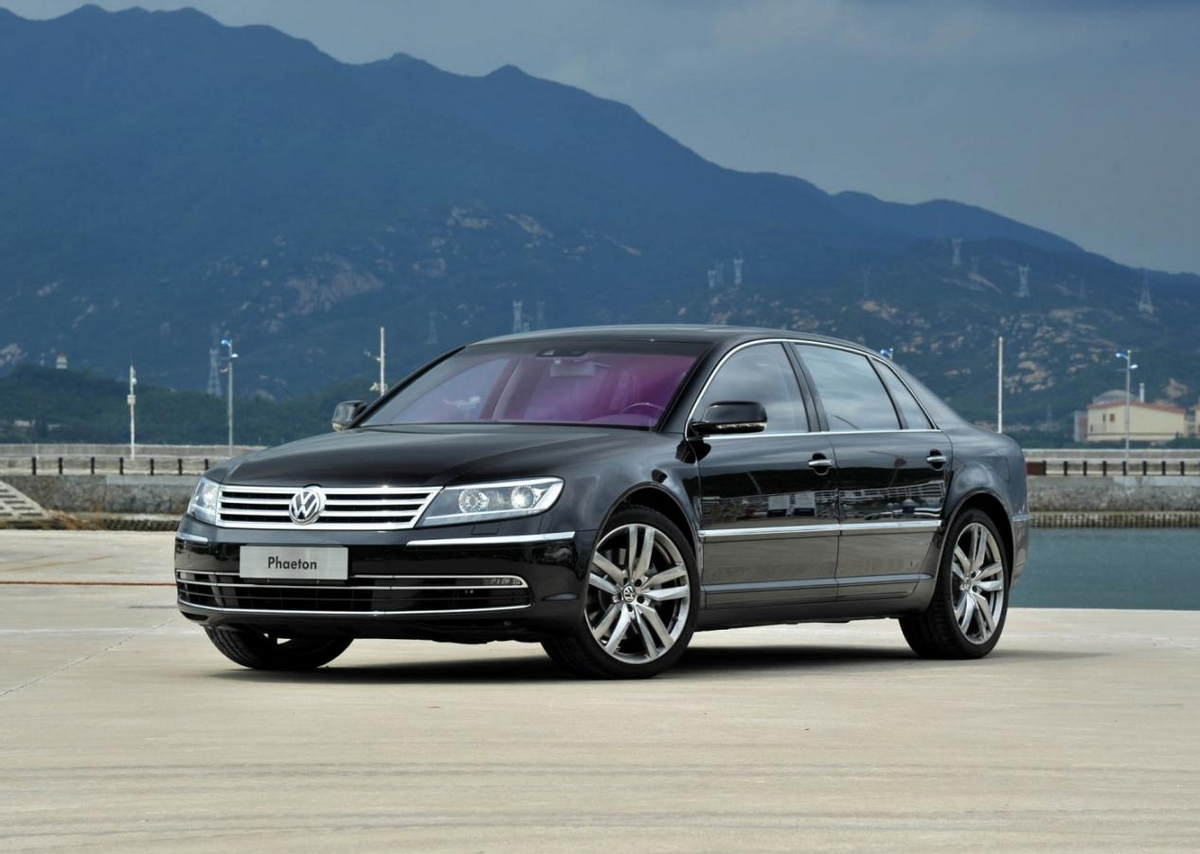 也是秉承着大众家族式设计风格,这也让其常常被调侃为"大号帕萨特"