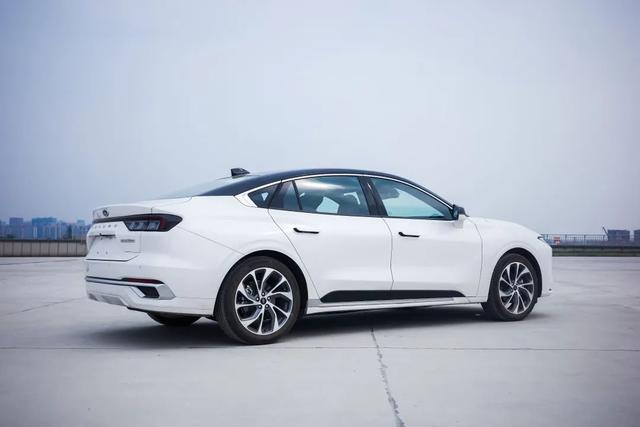 蒙迪欧mondeo，蒙迪欧提示音解决办法（全面评测福特全新蒙迪欧）