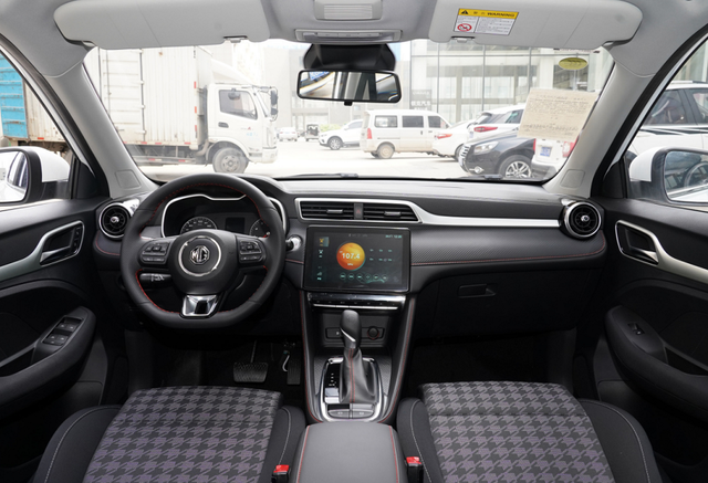 日产劲客和柯米克对比是什么，日产劲客和斯柯达柯米克质量哪个好（这8款“平民”SUV）