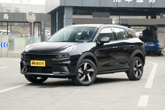 小车胎压多少正常，胎压多少算正常（汽车胎压到底多少才算正常呢）