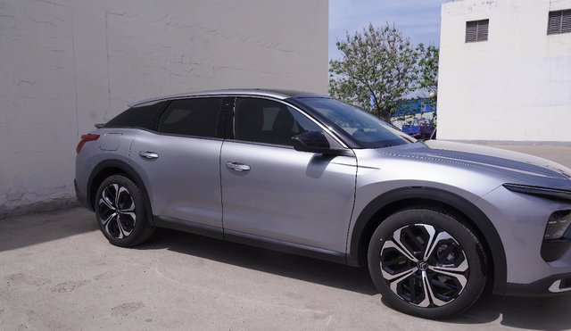 自己贴钢化膜的技巧，汽车贴膜技巧（凡尔赛贴膜全过程）