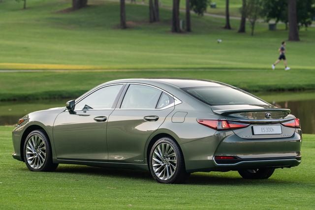 最省油的车排行榜第一名，十大最省油的车排行榜（4款30万级豪华轿车油耗排行）