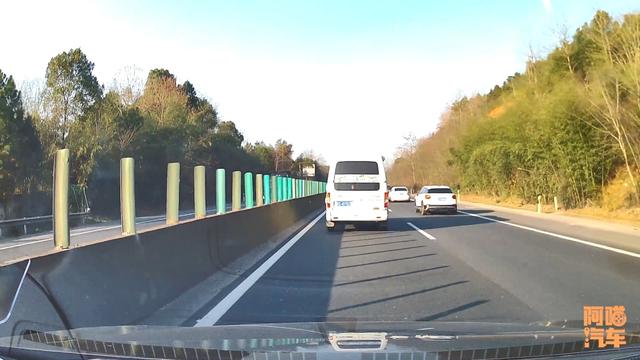 五一必须放假吗，劳动节必须放假吗（为何就不能改成自行选择免费时间）