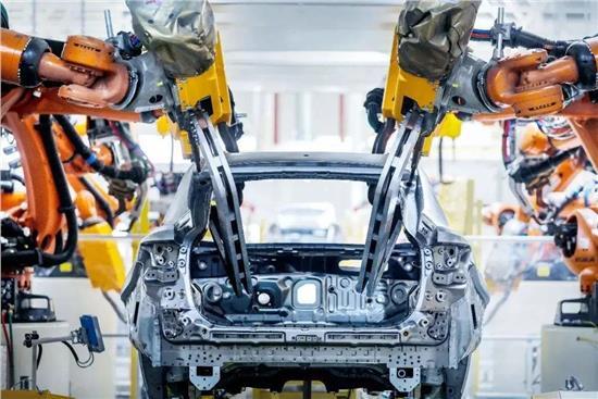 21款雷凌和21款卡罗拉怎么选，21款卡罗拉和雷凌双擎哪个好（卡罗拉和雷凌应该如何选）