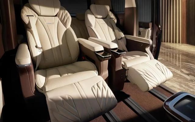 为什么大家都不选择红旗汽车,为什么国人不买红旗车(为何国人偏爱红旗) 为什么大家都不选择红旗汽车,为什么国人不买红旗车(为何国人偏爱红旗)