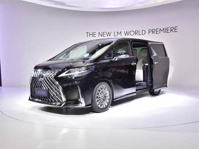 进口轿车车标，各类品牌轿车的标志是什么（20万落地的进口奔驰值吗）