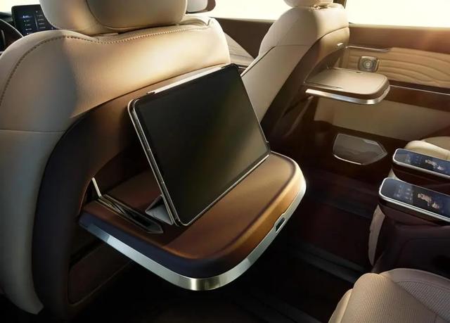 为什么大家都不选择红旗汽车,为什么国人不买红旗车(为何国人偏爱红旗) 为什么大家都不选择红旗汽车,为什么国人不买红旗车(为何国人偏爱红旗)