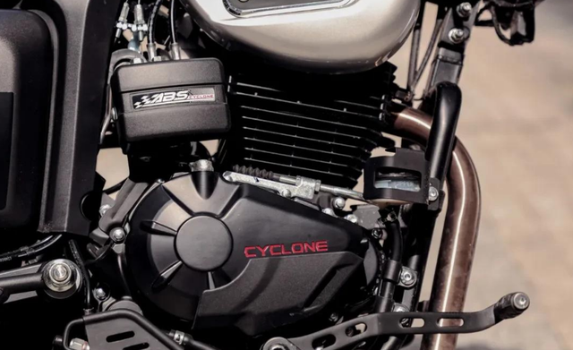 2万左右的摩托车，1万左右摩托车排行榜是什么（预算2万左右买摩托车）