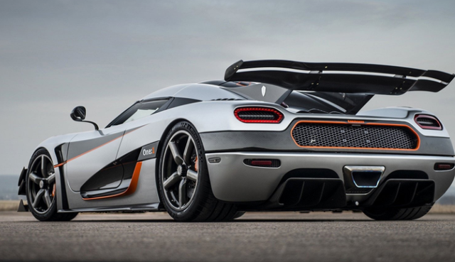 最贵的跑车第一名，最贵的跑车（地球上最贵的十辆超跑）