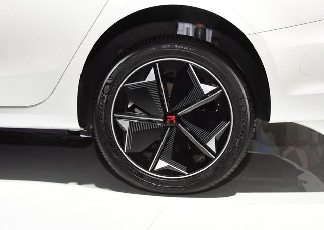 R是什么汽车，R是什么汽车品牌（R品牌更新后的飞凡汽车）