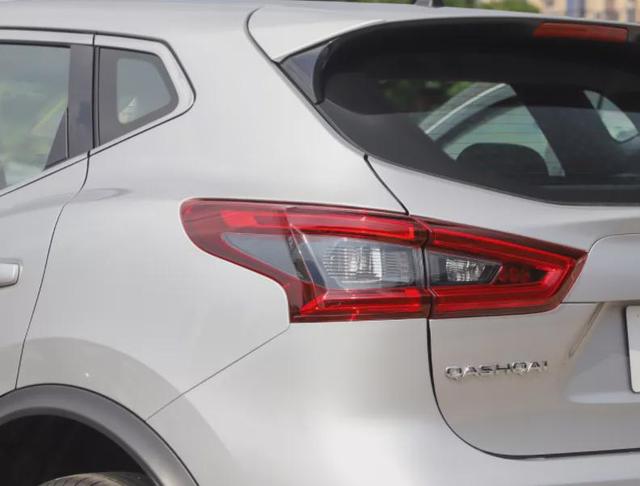 逍客两个ac怎么使用，逍客两个ac都用打开吗（北京现代ix35对比日产逍客）