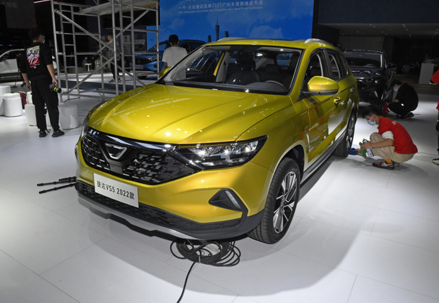 日产劲客和柯米克对比是什么，日产劲客和斯柯达柯米克质量哪个好（这8款“平民”SUV）