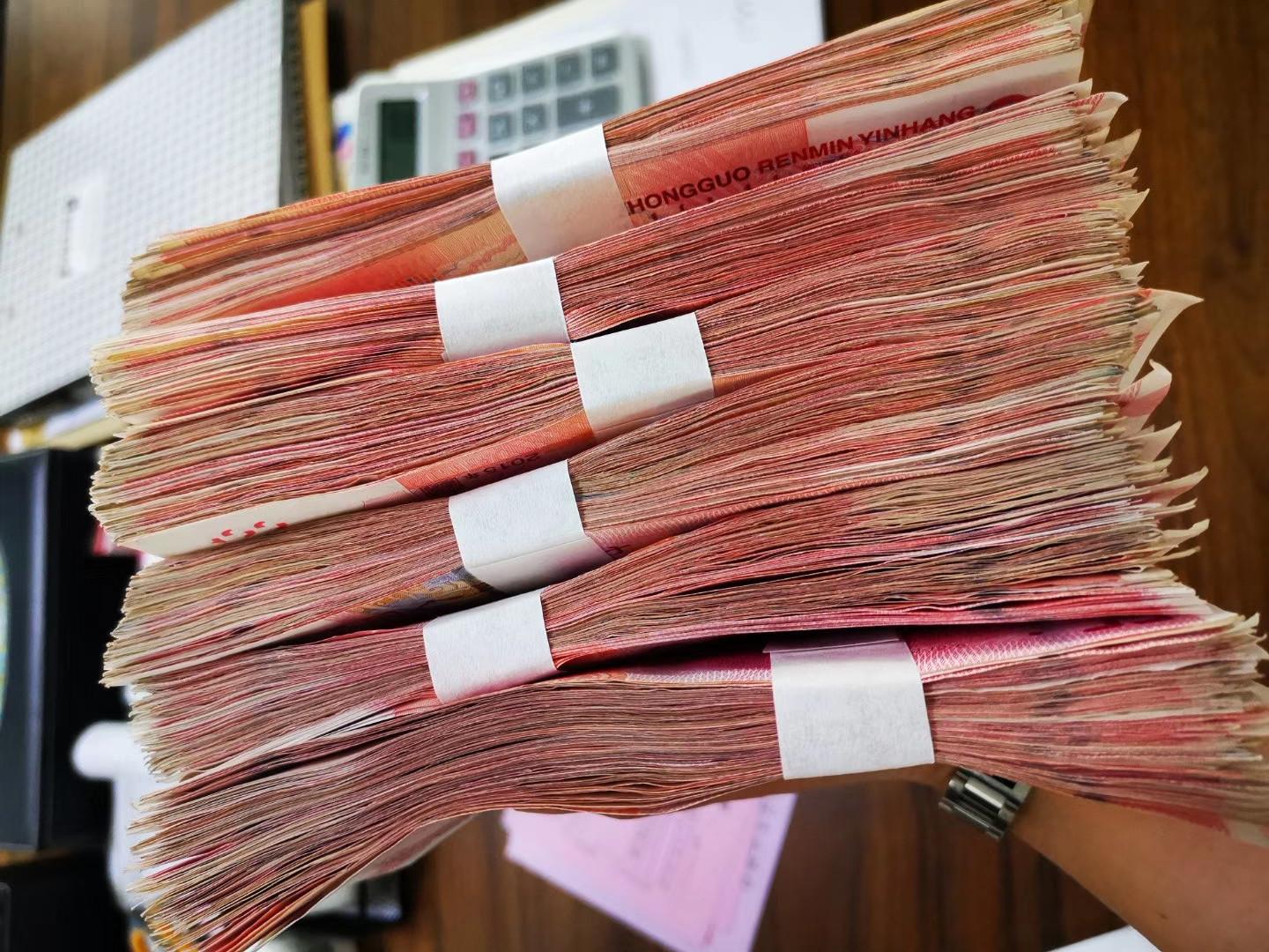 买车一般首付多少(贷款15万分期3年)