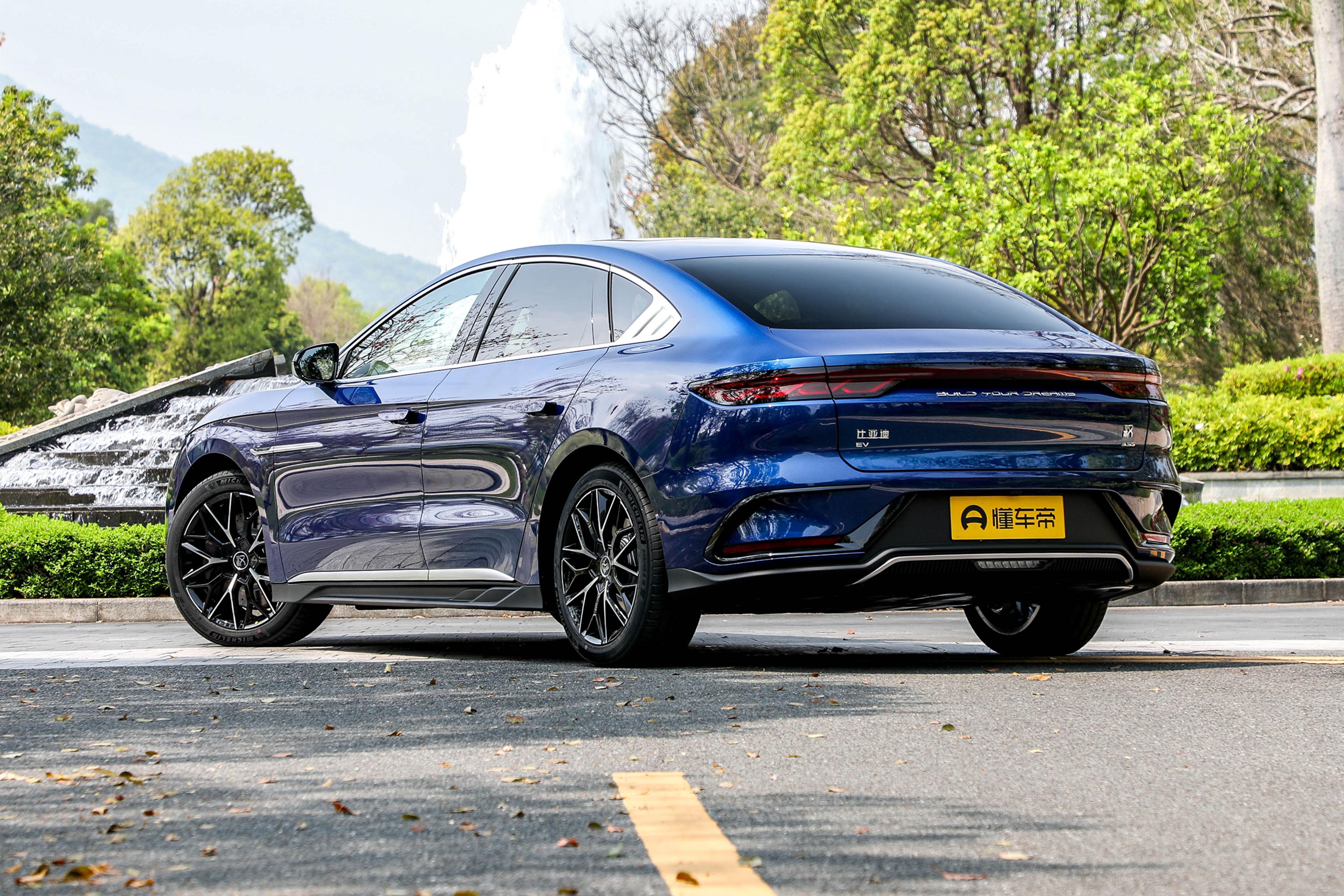 比亚迪汉2022年新车上市车型(比亚迪汉跑车上市)-图形号
